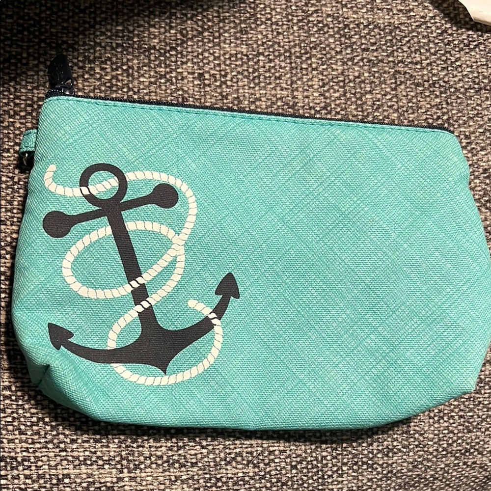 Thirty One Nautical Makeup Bag